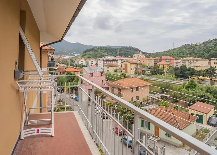 Corsaro * 세스트리레반떼